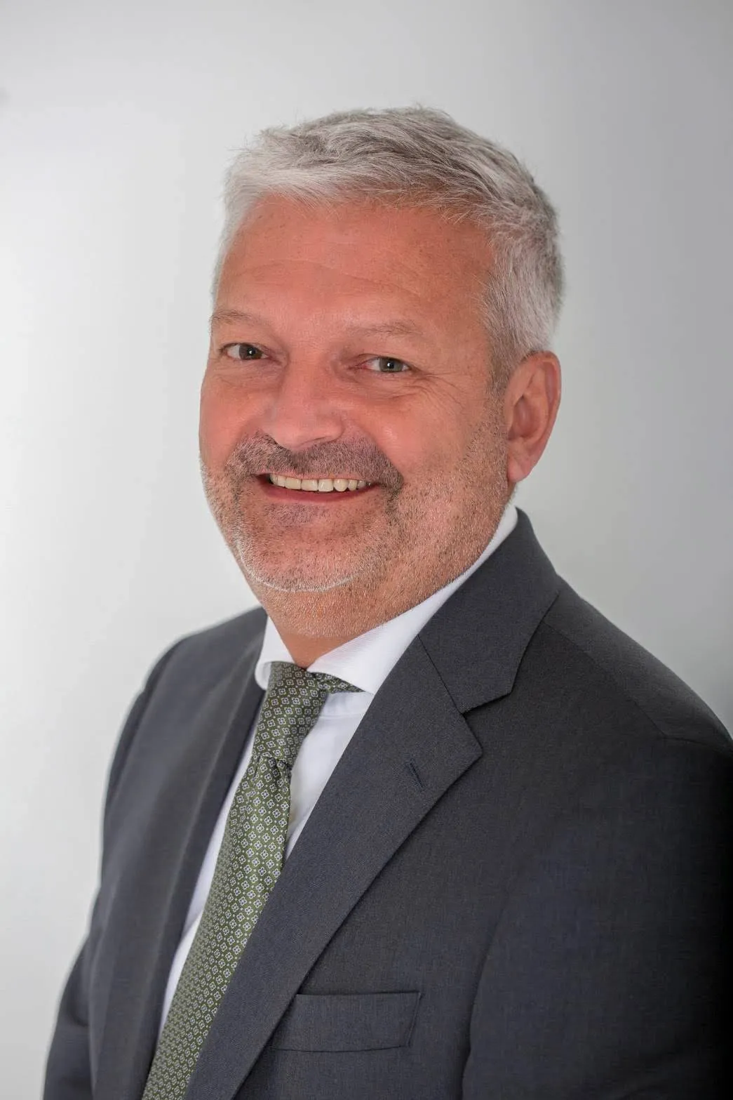 EBC Financial Group CEOのデビッド・バレット氏